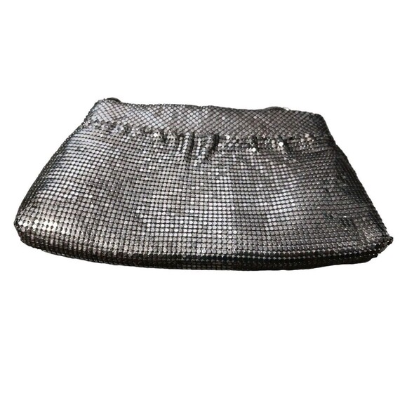 Vintage Metal Mesh Woman's Handbag Silver Color, Pre-owned, Vintage, Hong Kong - Picture 1 of 9